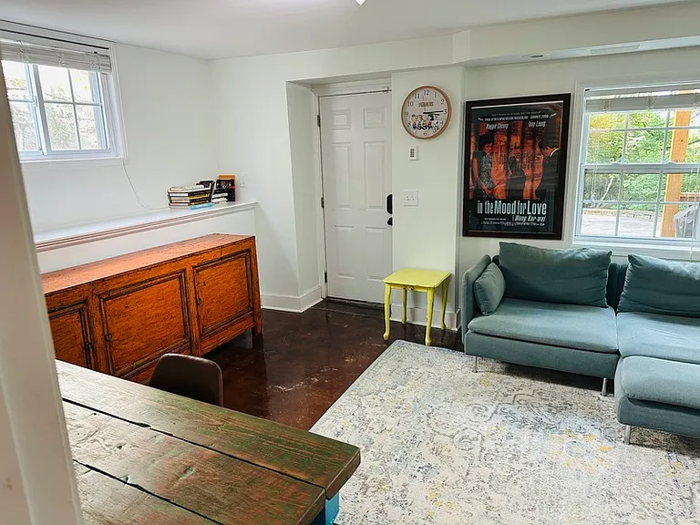 708 Dallas Rd #B — Photo 8