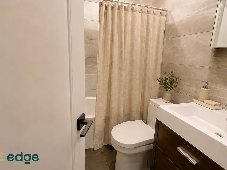 563 Evergreen Ave #2B — Photo 7