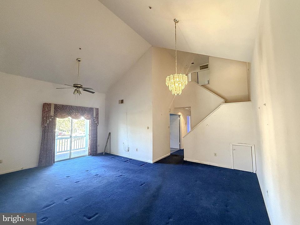 1st image of 8725 Grasmere Ct