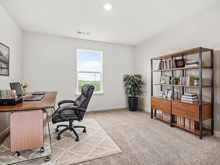 310 Patton Ln — Photo 14