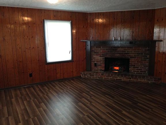 Living Room Fireplac