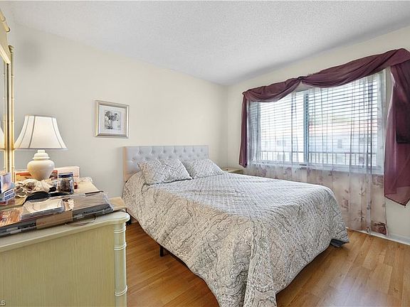 4th image of 5 High Point CIR W #313