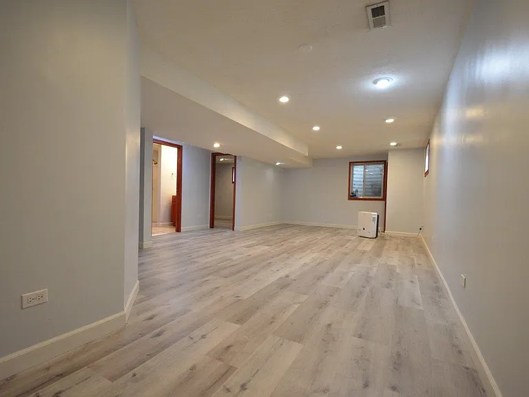 3301 Banford Cir — Photo 36