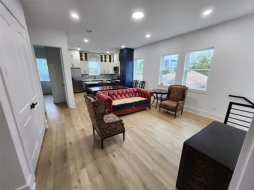207 Carl St #207 Photo 1