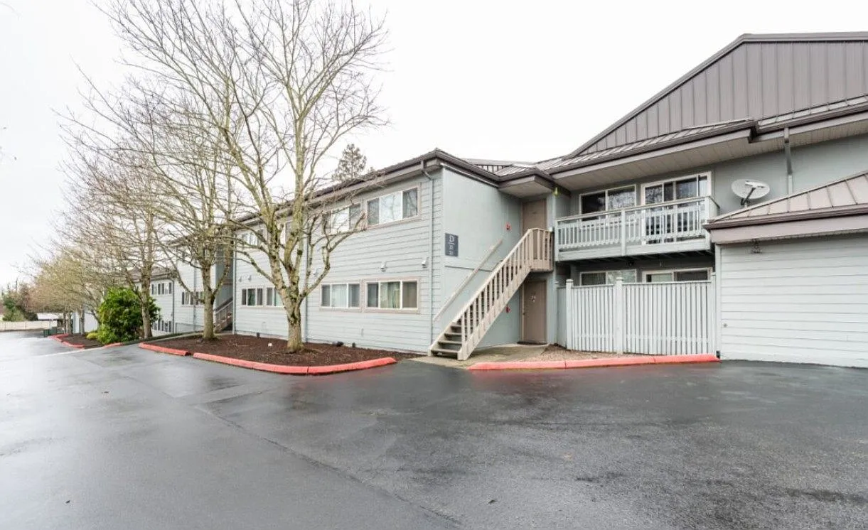 COURTYARD APTS-MUKILTEO — Photo 4
