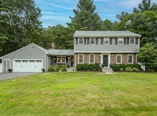 10 Cedar Ln, Medfield, MA 02052