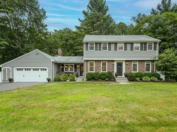 10 Cedar Ln, Medfield, MA 02052