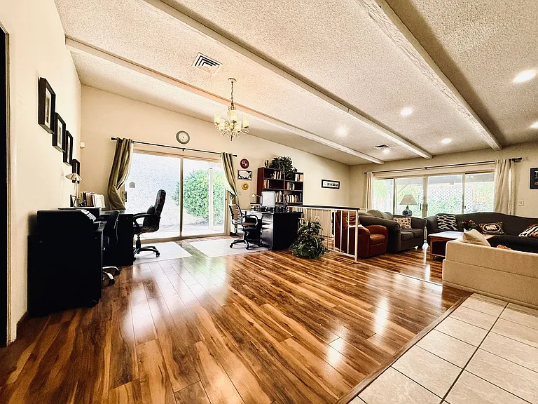 2212 Plaza Del Prado — Photo 19