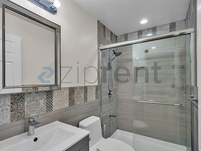 1667 47th Ave — Photo 7