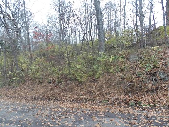 5th image of Deer Run Dr