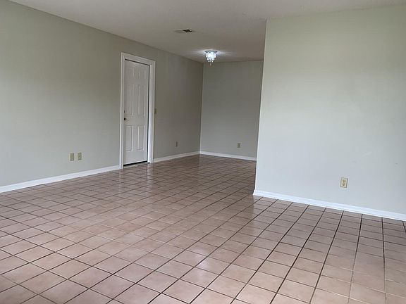 2nd image of 1750 Santee Ave