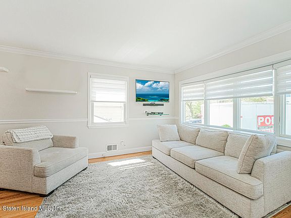 4th image of 85 Abingdon Ave