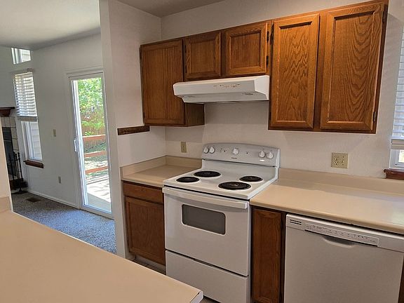 4th image of 317 Grouse Ct