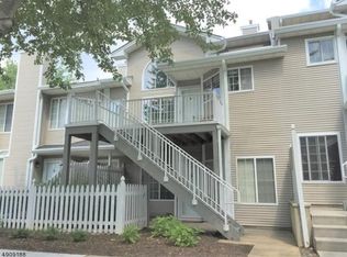 31 Ashley Ct, Bedminster, NJ 07921