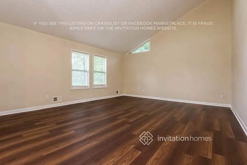 5345 N Fork Dr SW Lilburn, GA 30047 — Photo 2
