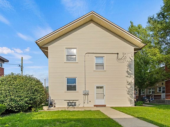 3rd image of 1134 N Harlem Ave