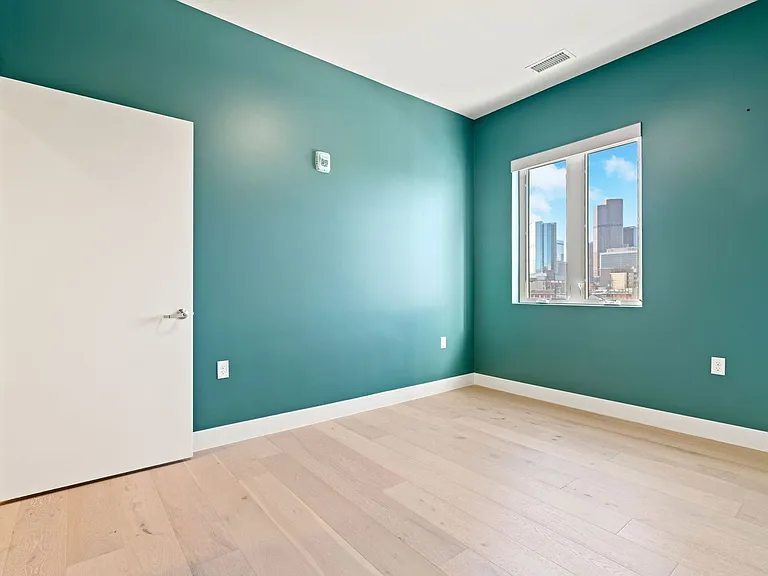 2525 Arapahoe St #301 — Photo 22