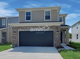 907 Walden Pond Dr, Plant City, FL 33563