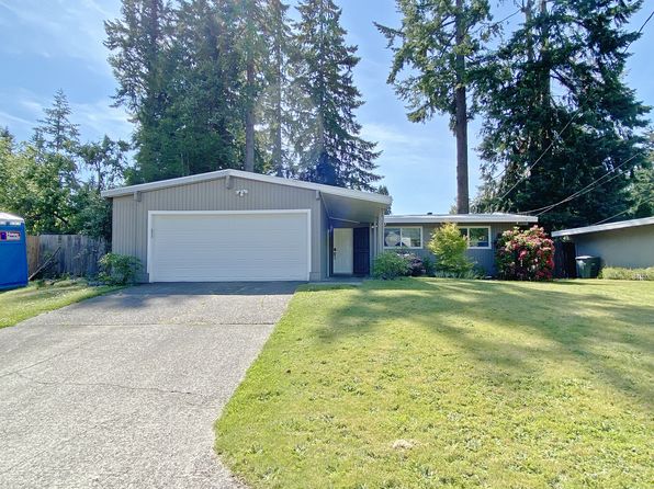 1607 166th Ave NE