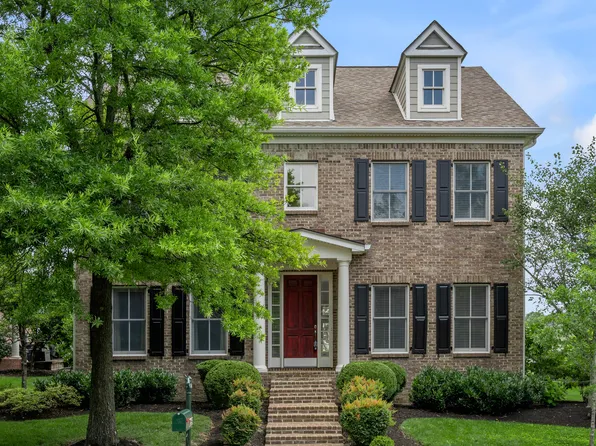 1885 Goodpaster Way, Lexington, KY 40509