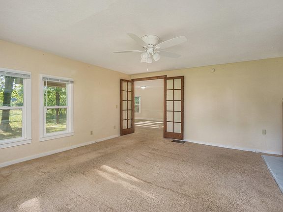 3rd image of 5813 W North Ave