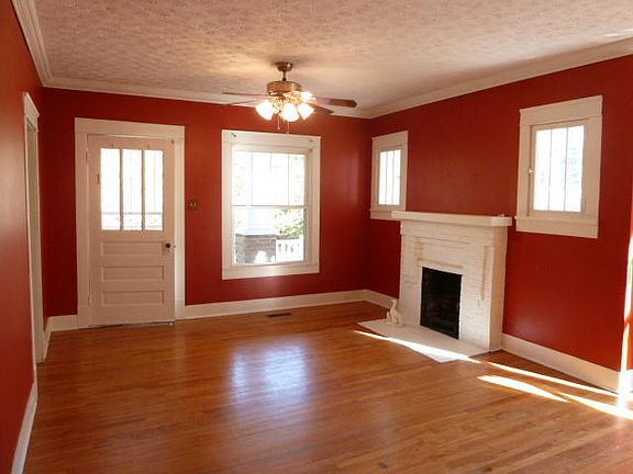 4th image of 2428 Maple Dr