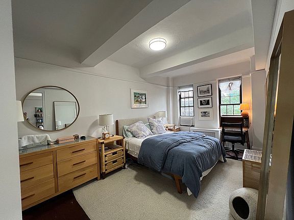 4th image of 160 W 73rd St APT 6B