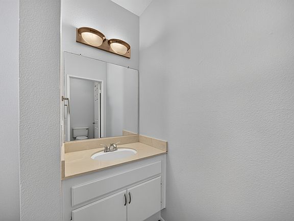 FULL HALFBATH IN LOFT