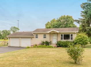 W1069 Evergreen Rd, Genoa City, WI 53128