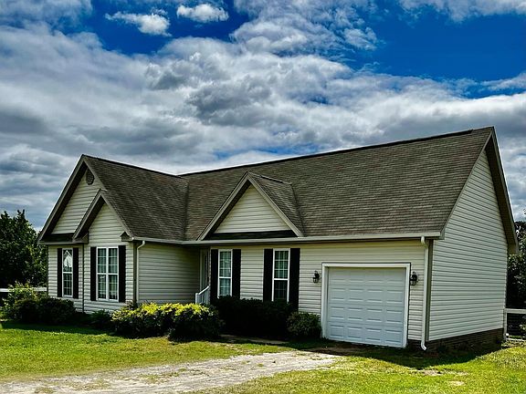 2nd image of 301 Twin Creeks Dr