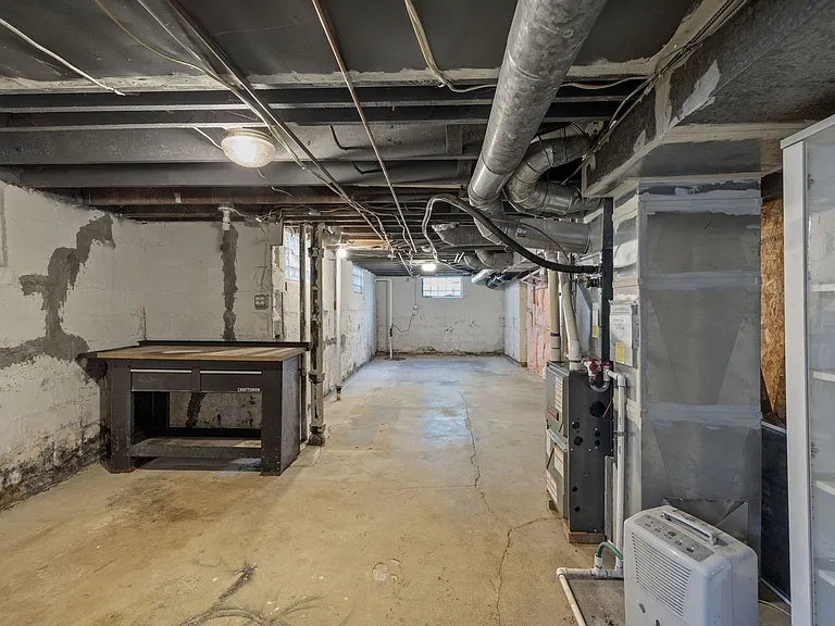 1377 Collinsdale Ave — Photo 26