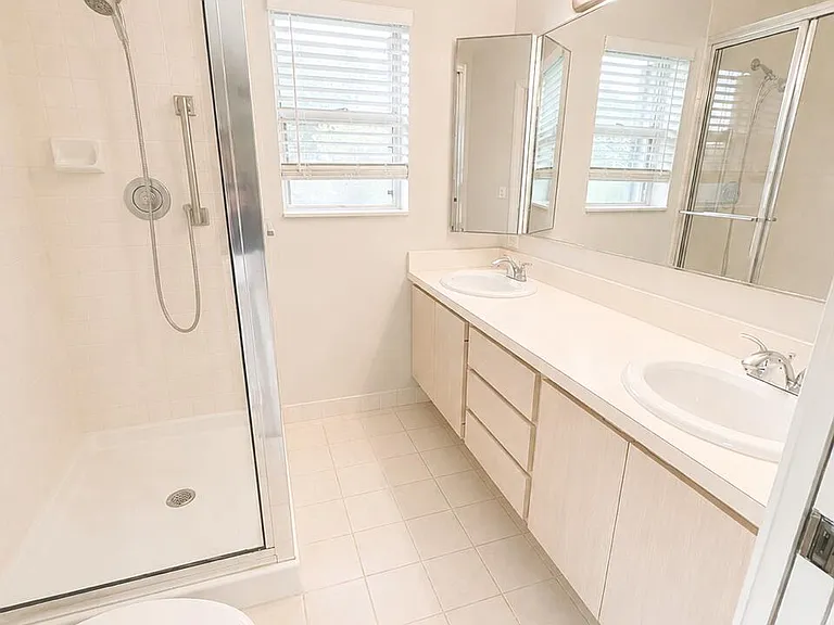 3115 Kingston Ct — Photo 13