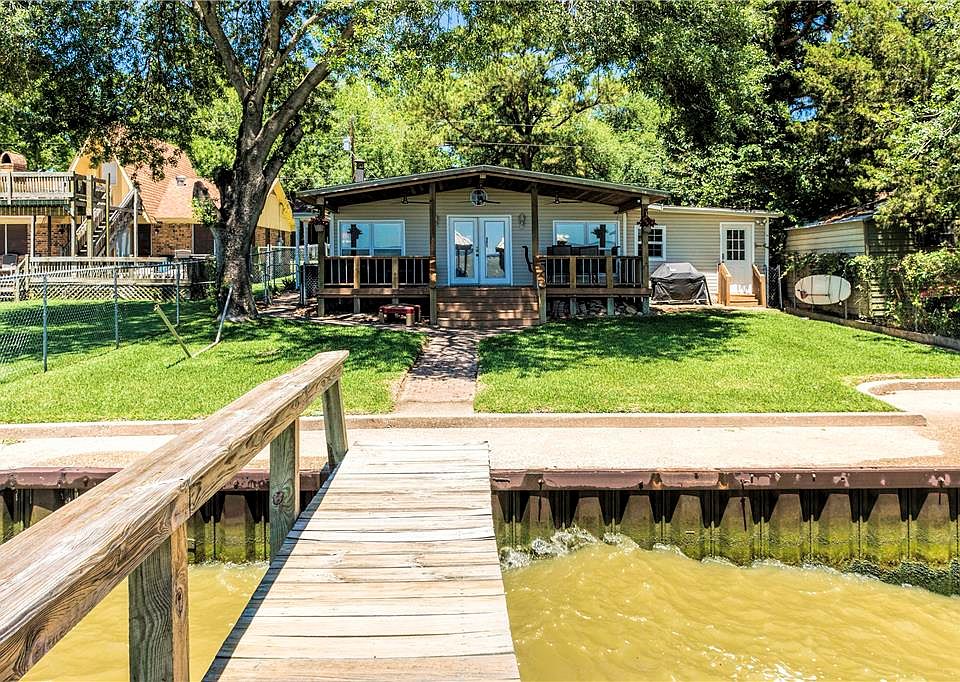 1st image of 685 Sequoia Dr