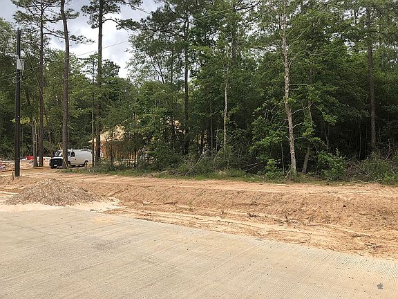 2nd image of 6815 Carlyle Ct