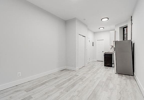 3rd image of 439 E 74th St #2RW
