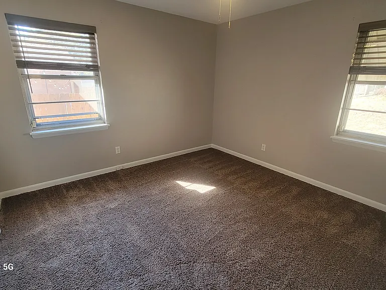 908 N Hughes St — Photo 22