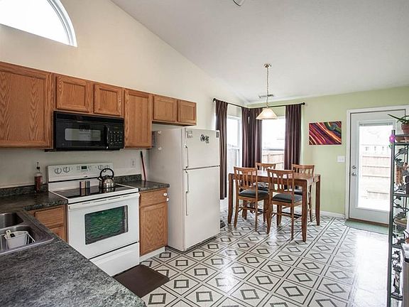 5th image of 5605 Grosbeak Ln