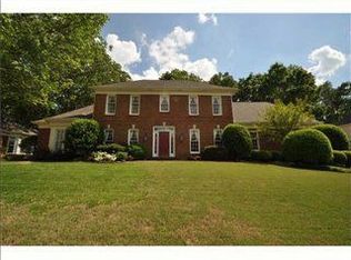 8953 Cairn Ridge Dr, Germantown, TN 38139