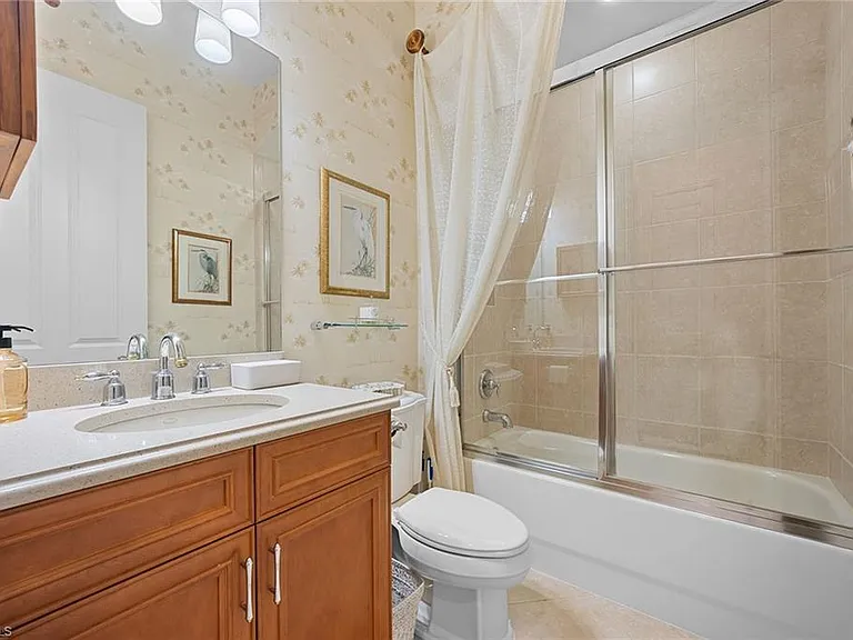 7692 Cottesmore Dr — Photo 17
