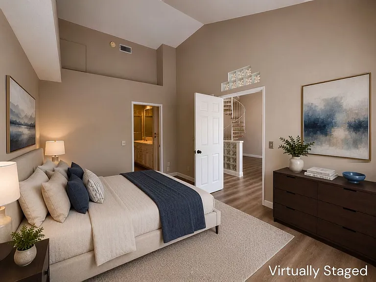 7205 Calabria Ct #7 — Photo 10