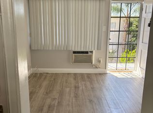 1970 1/4 S Robertson Blvd, Los Angeles, CA 90048