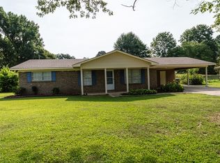 328 Montclair Dr, Killen, AL 35645