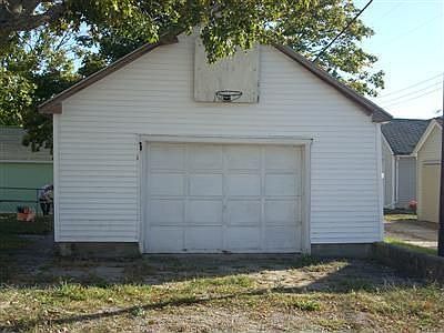 2nd image of 502 S Main St