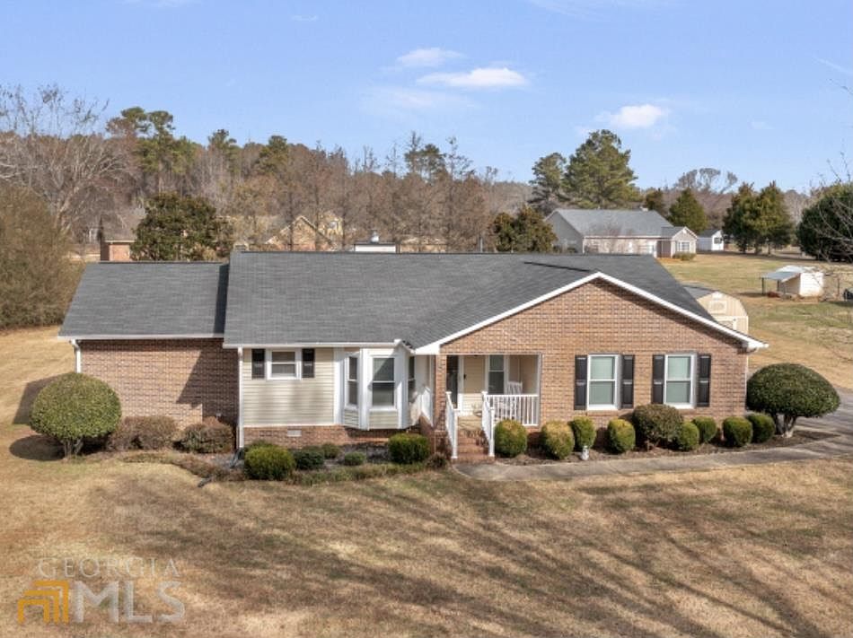 1st image of 104 Overlook Dr