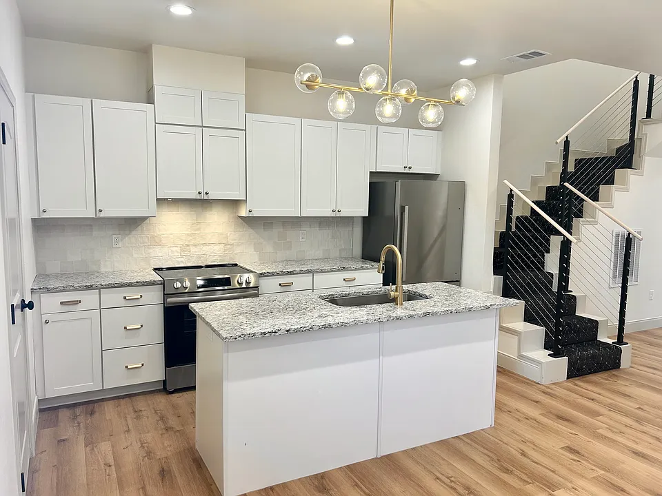 2 S Hunsley Hills Blvd #13-18
