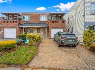 5230 69th Pl, Maspeth, NY 11378