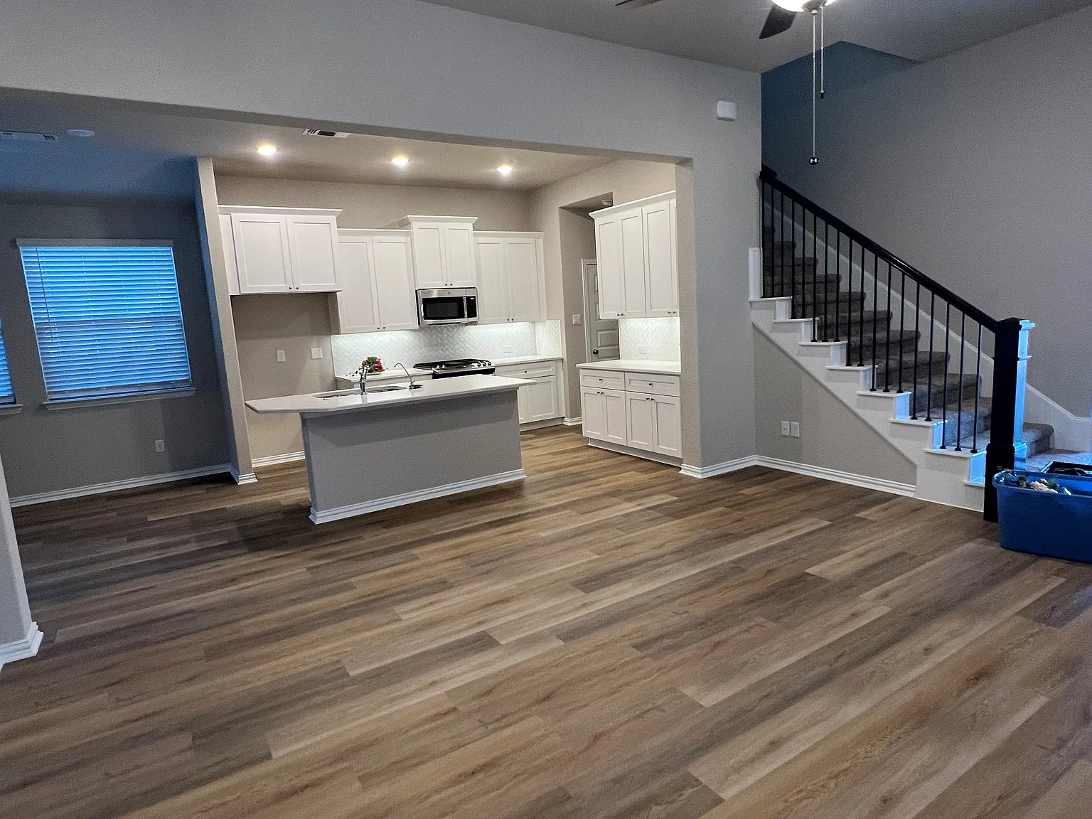 3 bed, 2032 sqft, $2,350 — Photo 2