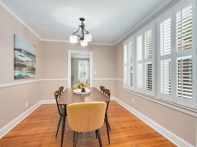 1114 Woodvale Dr — Photo 43
