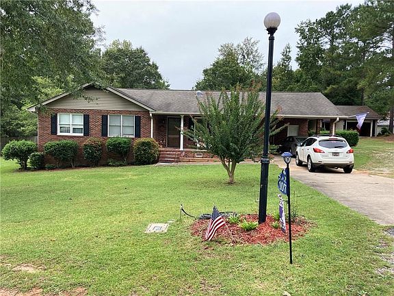2nd image of 107 Alice Dr