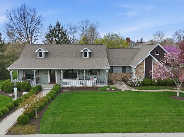 2406 Windsong Ct, Fort Wayne, IN 46804